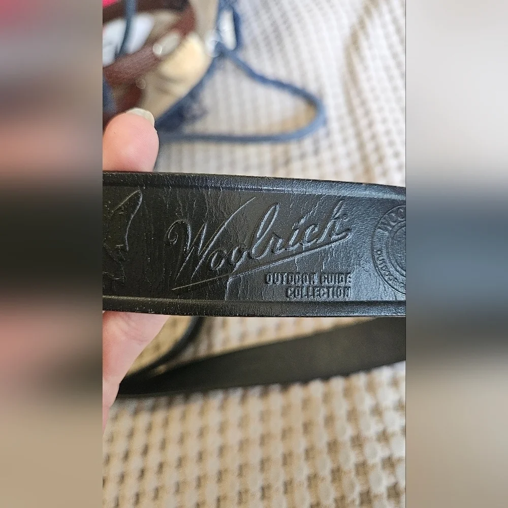 WOOLRICH Outdoor Guide Collection Leather Belt In Black with Gold Buckle.